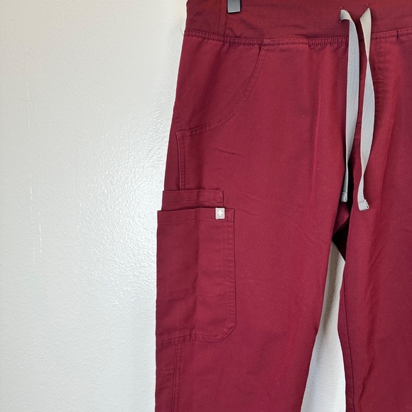 Figs Burgundy Technical Collection Scrub Pant size Small - Picture 5 of 7